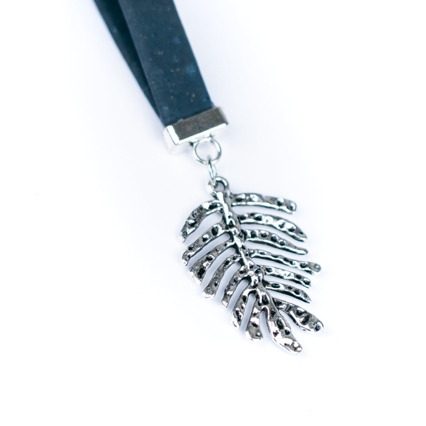 Handmade Cork Keychains with  Feather leaf pendant ，cork keychain  I-118-MIX-10