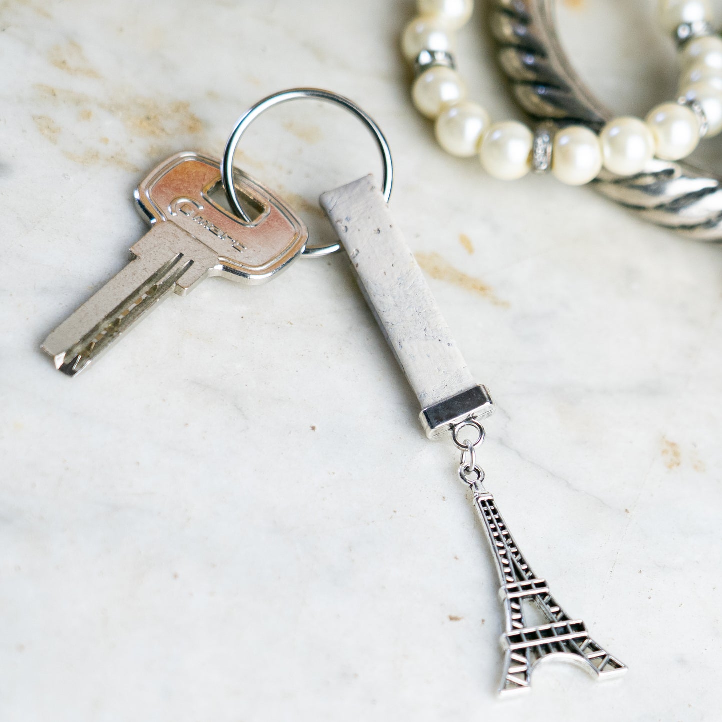 Cork Keychains with Eiffel Tower Pendant  I-056-MIX-10
