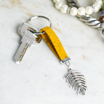 Handmade Cork Keychains with  Feather leaf pendant ，cork keychain  I-118-MIX-10
