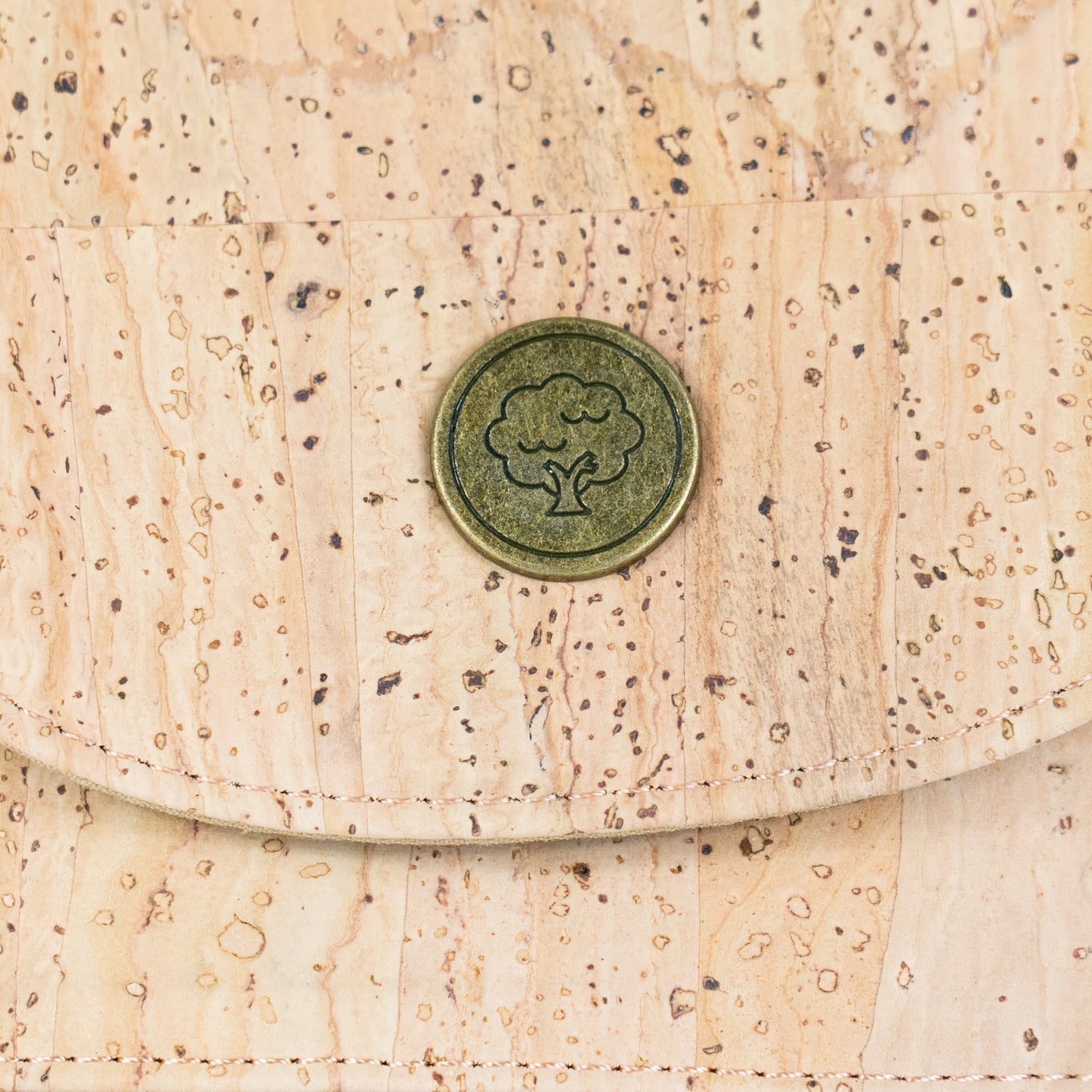 Natural Cork Crossbody Phone Bag with Vintage Turn Lock – BAG-2359