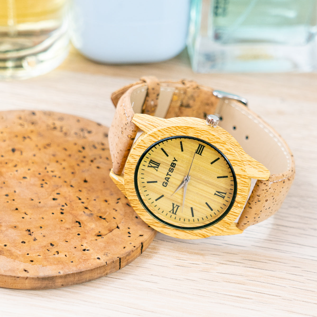 Unisex stylish cork watch with Roman numerals and warm wood grain dial WA-456
