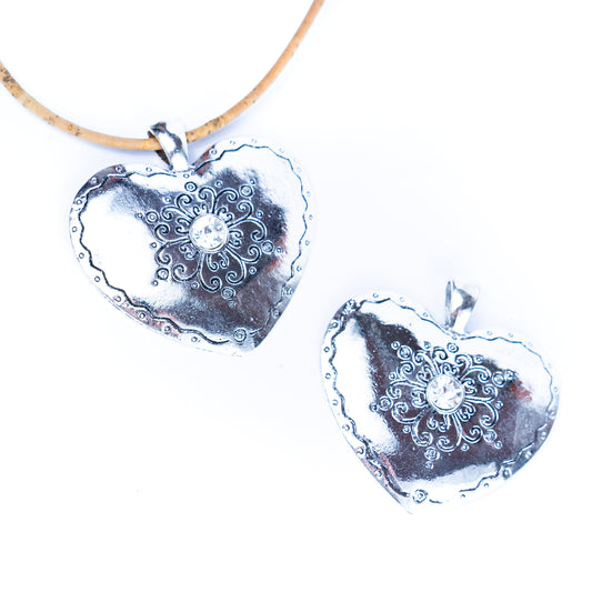 2pcs antique silver heart tag with rhinestones inlaid in the middle ，jewelry finding suppliers D-3-541