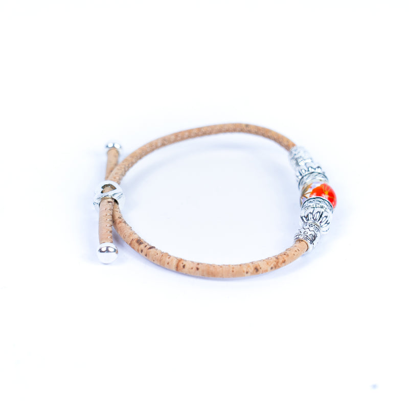 Handcrafted bracelet with natural cork thread and porcelain beads.BR-005-B-MIX-10