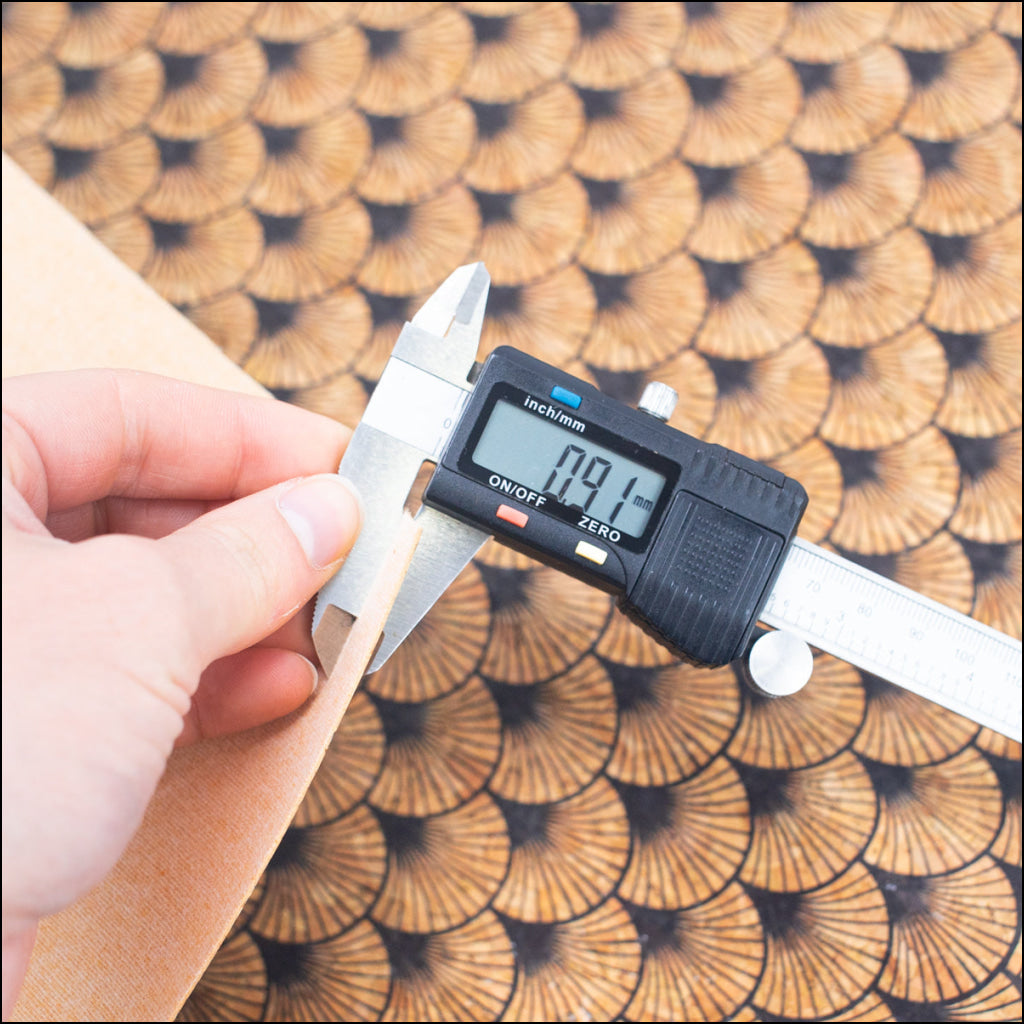 Black Fan Leaf Patterned Cork Fabric Cof-415-A Cork Fabric